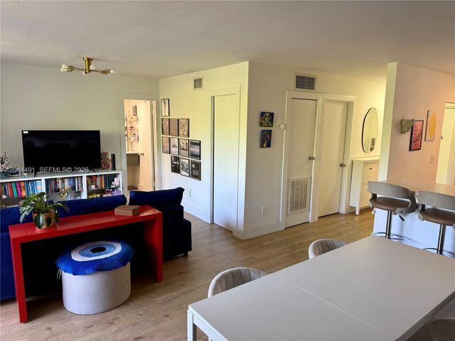 2950 SW 3rd Ave 3C, Miami, FL 33129