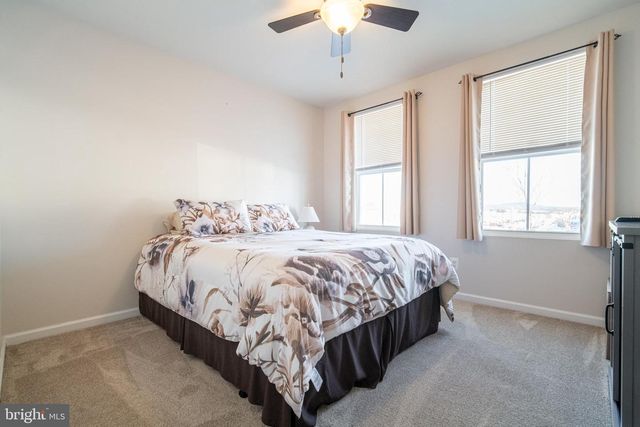 3300 PEBBLE RUN DR, Dover, PA 17315