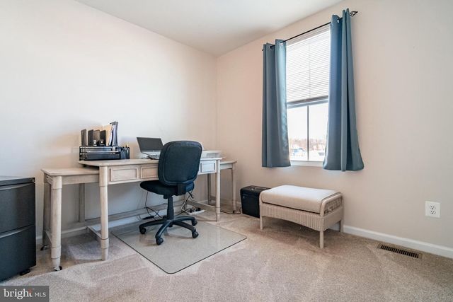 3300 PEBBLE RUN DR, Dover, PA 17315