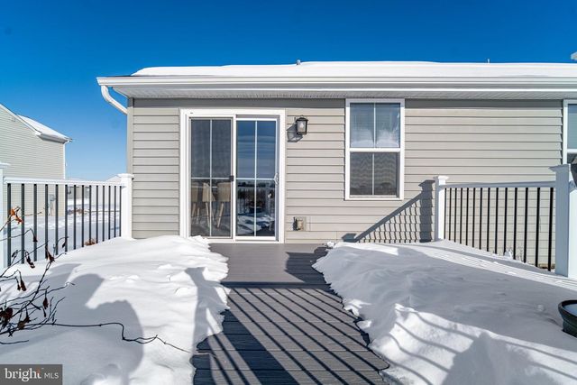 3300 PEBBLE RUN DR, Dover, PA 17315