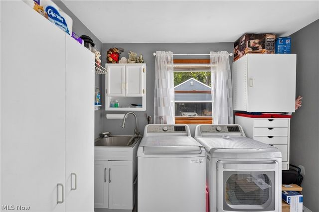 24301 Smith Avenue, Westlake, OH 44145