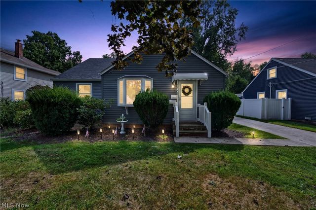 24301 Smith Avenue, Westlake, OH 44145