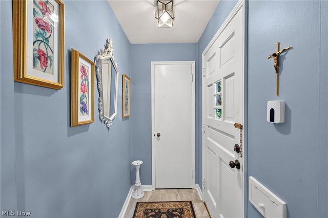 24301 Smith Avenue, Westlake, OH 44145