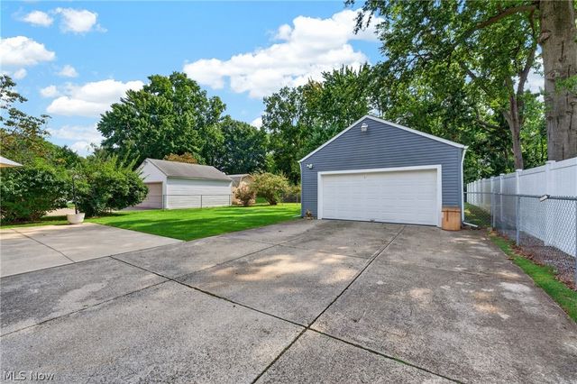 24301 Smith Avenue, Westlake, OH 44145