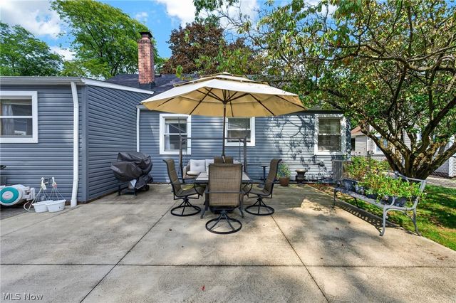 24301 Smith Avenue, Westlake, OH 44145