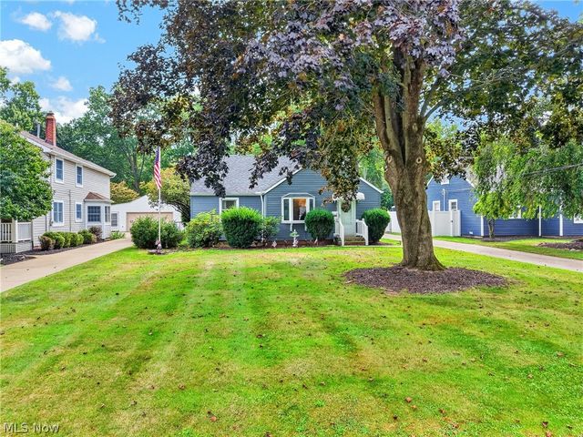 24301 Smith Avenue, Westlake, OH 44145
