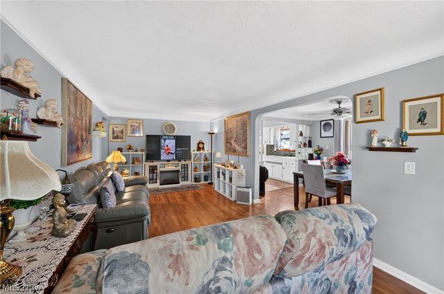 24301 Smith Avenue, Westlake, OH 44145