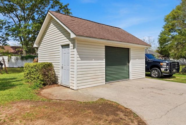 185 Hidden Springs Court, Dothan, AL 36305