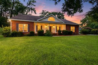 185 Hidden Springs Court, Dothan, AL 36305