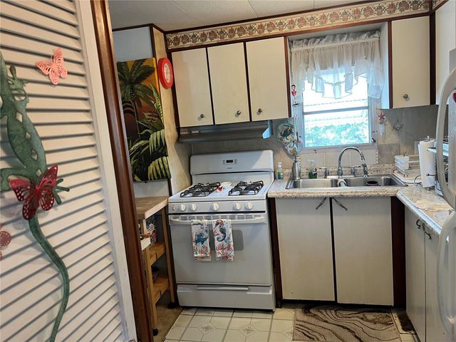 1890 PALM SPRINGS STREET, Sarasota, FL 34234