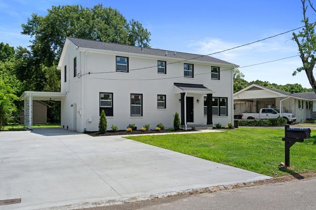 83 Benzing Rd, Antioch, TN 37013
