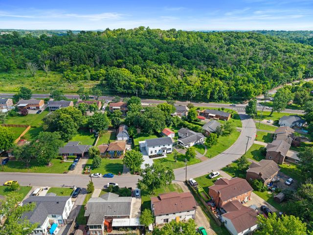 83 Benzing Rd, Antioch, TN 37013