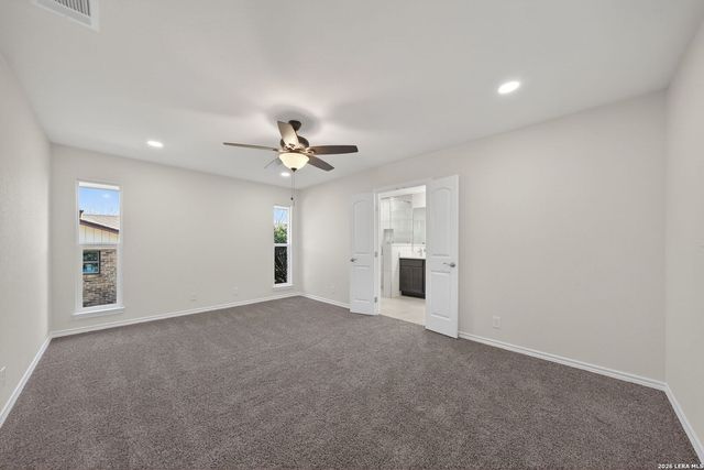 611 Amistad Blvd, Universal City, TX 78148