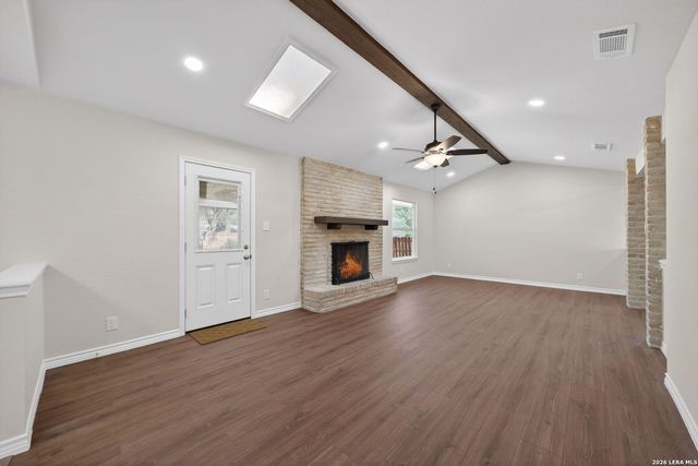 611 Amistad Blvd, Universal City, TX 78148