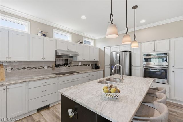 9070 Hummingbird Lane, North Ridgeville, OH 44039