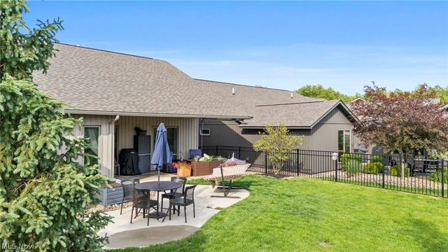 9070 Hummingbird Lane, North Ridgeville, OH 44039