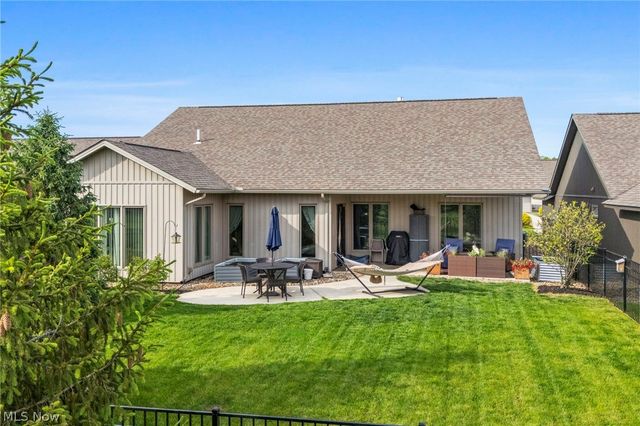 9070 Hummingbird Lane, North Ridgeville, OH 44039