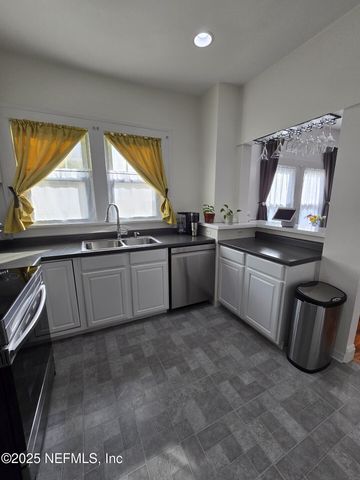 3675 OAK Street, Jacksonville, FL 32205