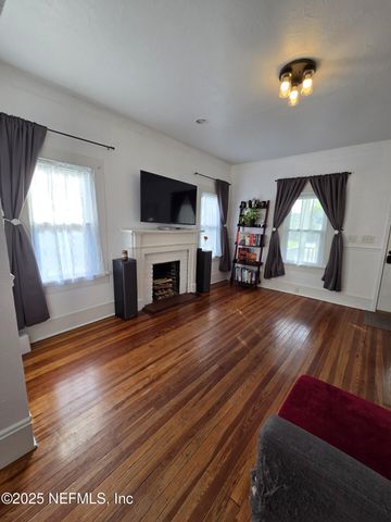 3675 OAK Street, Jacksonville, FL 32205