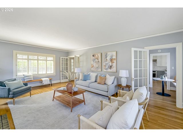 2417 Ne HAMBLET St Ne, Portland, OR 97212