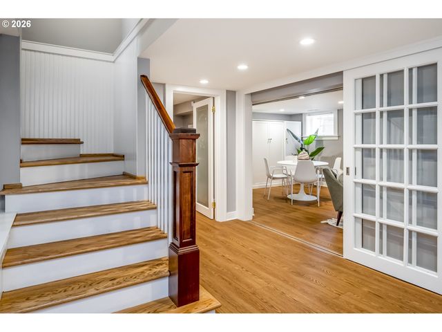 2417 Ne HAMBLET St Ne, Portland, OR 97212