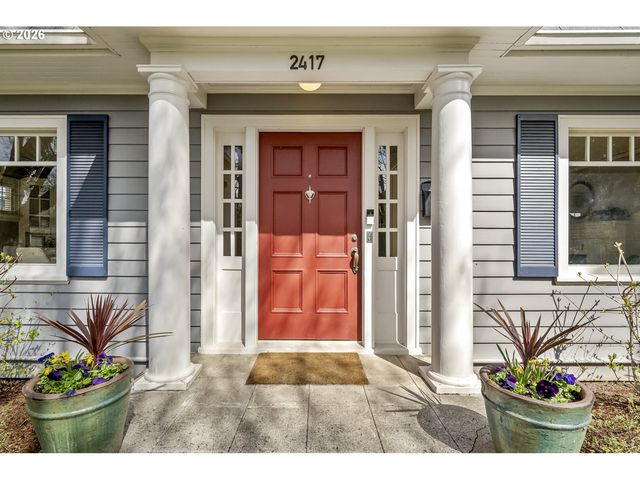 2417 Ne HAMBLET St Ne, Portland, OR 97212