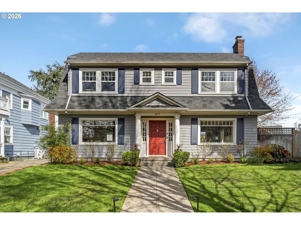 2417 Ne HAMBLET St Ne, Portland, OR 97212