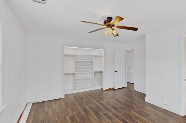 4600 Hunters Glen Court, Granbury, TX 76048