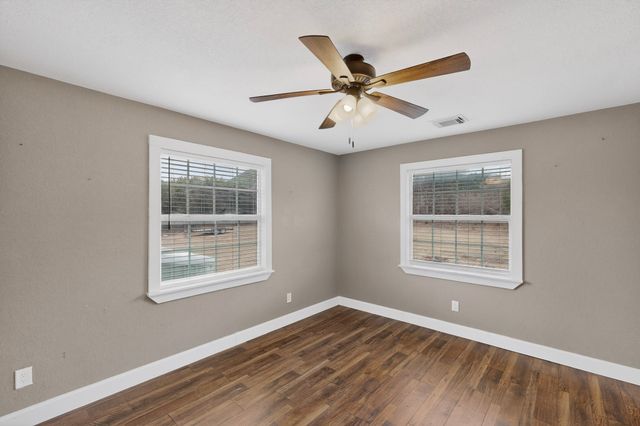 4600 Hunters Glen Court, Granbury, TX 76048