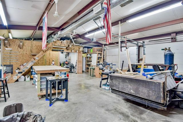 4600 Hunters Glen Court, Granbury, TX 76048