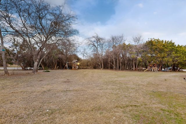 4600 Hunters Glen Court, Granbury, TX 76048