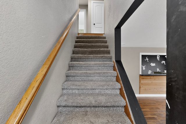 4600 Hunters Glen Court, Granbury, TX 76048