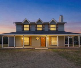 4600 Hunters Glen Court, Granbury, TX 76048