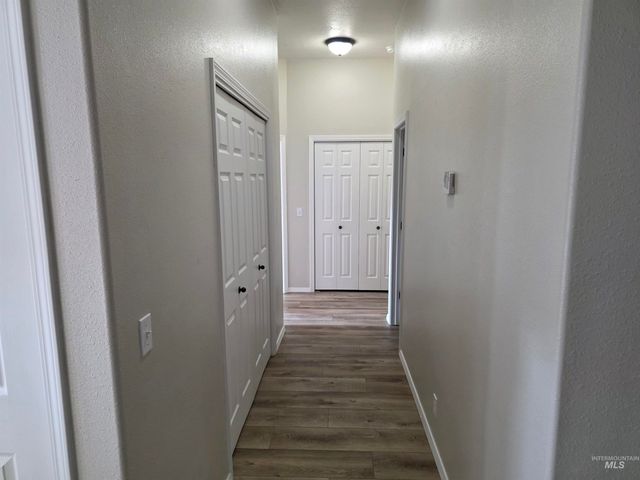 1041 Warm Springs Pl, Twin Falls, ID 83301