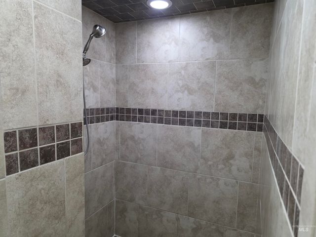 1041 Warm Springs Pl, Twin Falls, ID 83301