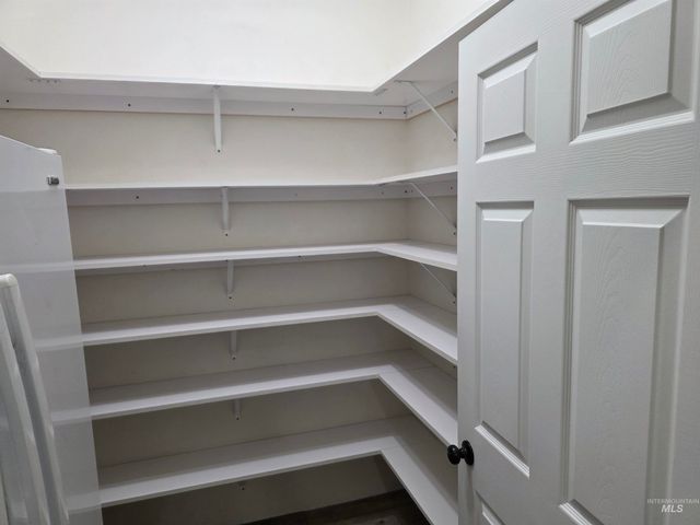 1041 Warm Springs Pl, Twin Falls, ID 83301