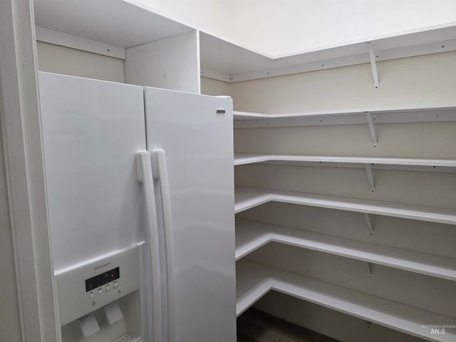 1041 Warm Springs Pl, Twin Falls, ID 83301