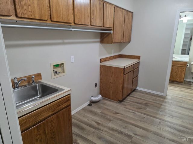 1041 Warm Springs Pl, Twin Falls, ID 83301