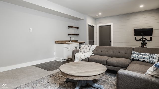 2101 N New Jersey Street, Indianapolis, IN 46202