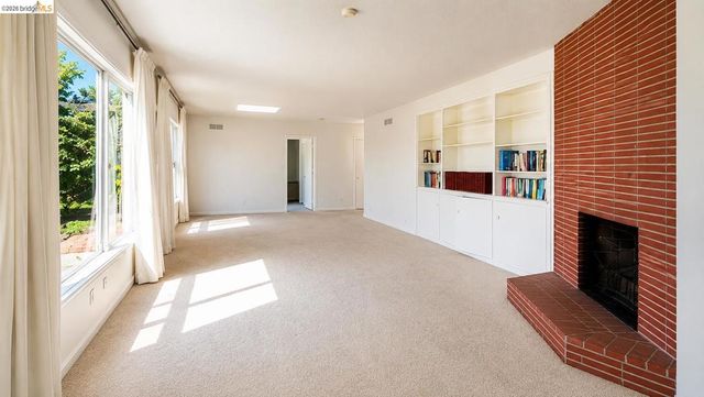 618 Prospect Ave, Oakland, CA 94610