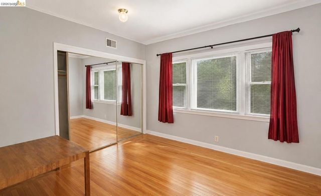 618 Prospect Ave, Oakland, CA 94610