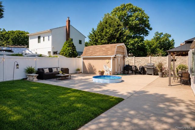210 Willard Avenue, Farmingdale, NY 11735