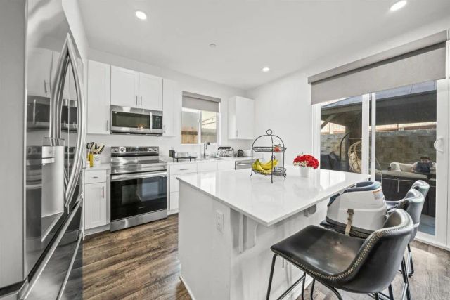 982 Cooper Place, San Diego, CA 92102