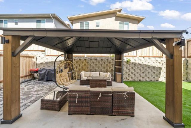 982 Cooper Place, San Diego, CA 92102