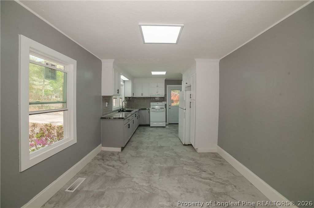3502 Greenwood Drive, Fayetteville, NC 28311 — photo 3