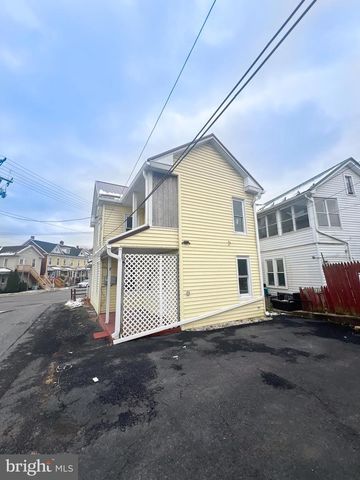119 S WALNUT ST, Lewistown, PA 17044