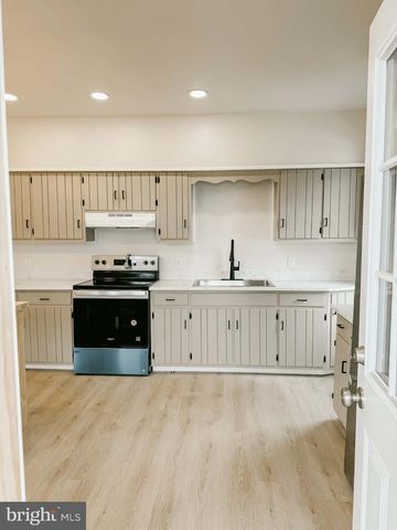 119 S WALNUT ST, Lewistown, PA 17044