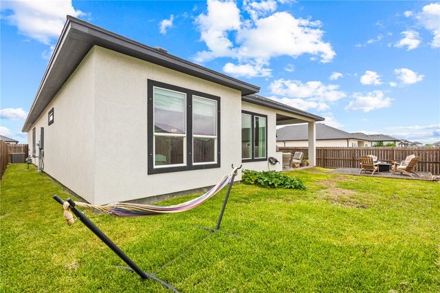 4002 Fold, Corpus Christi, TX 78414