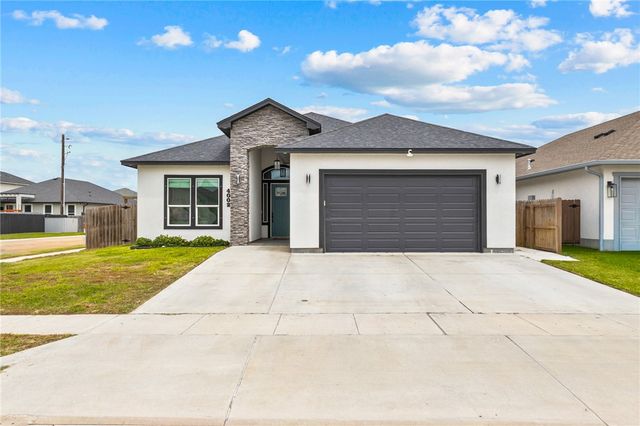 4002 Fold, Corpus Christi, TX 78414