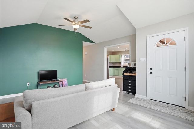 6131 MOORE AVE, Mount Jackson, VA 22842